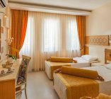 CLUB HOTEL BELPINAR 4-2