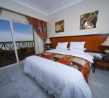 AMC ROYAL RESORT 5-2