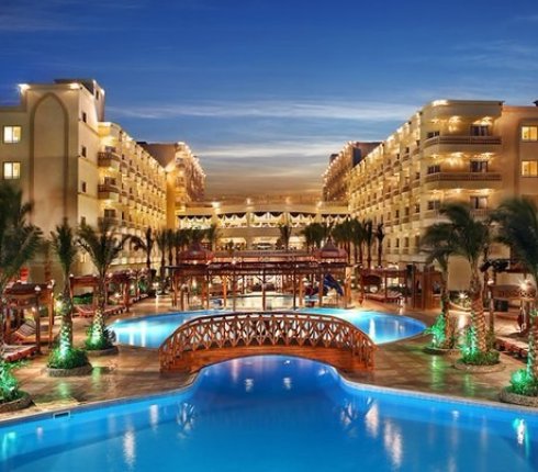 AMC ROYAL RESORT 5